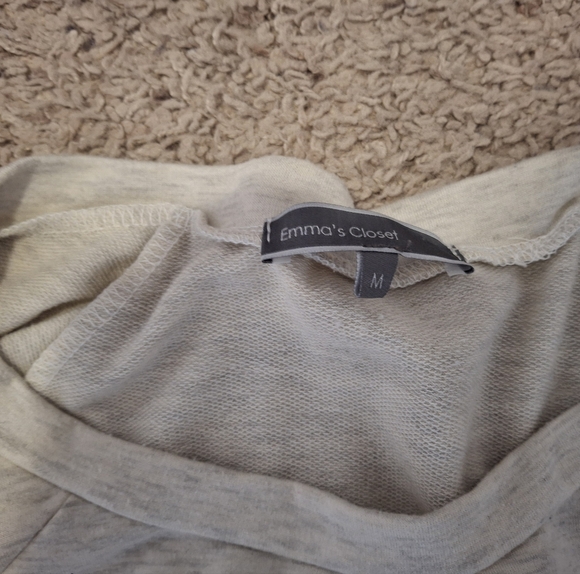 Emma's closet (m) - Picture 2 of 2